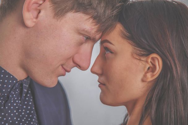 رابطه عاطفی - آموزش روابط زناشویی -شناخت مردان و زنان - عشق محبت - روانشناسی مهارت‌های ارتباطی دختران و پسران