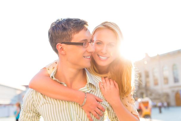 ازدواج - رابطه زناشویی با همسر -شناخت مردان و زنان - عشق محبت، علاقه - روانشناسی مهارت های ارتباطی دختران و پسران